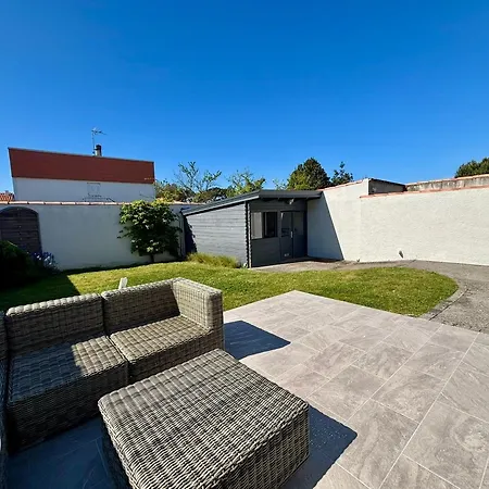 Maison Renovee Avec Jardin Privatif, Proche Des Sables D'olonne, Parking Et Wifi Inclus - Fr-1-426-226