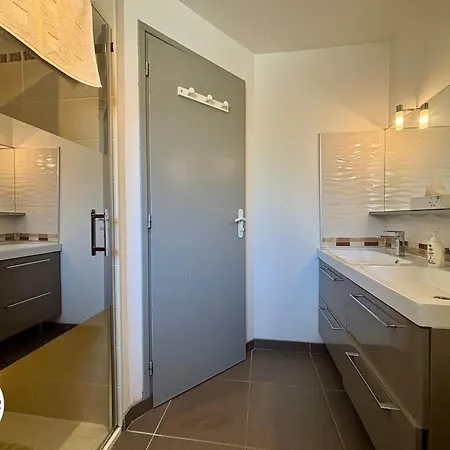 Maison Renovee Avec Jardin Privatif, Proche Des Sables D'olonne, Parking Et Wifi Inclus - Fr-1-426-226 *